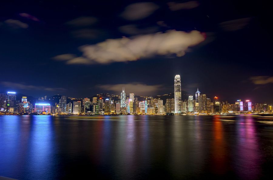国足下午对阵中国香港队黄健翔辣评